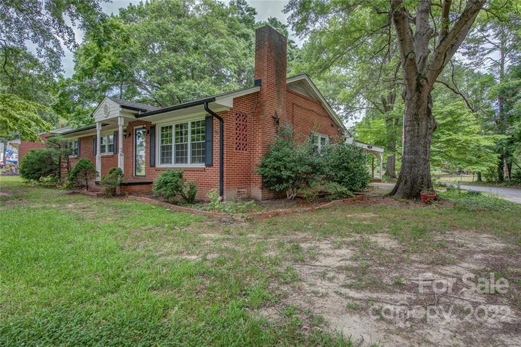 2114 Linwood Road