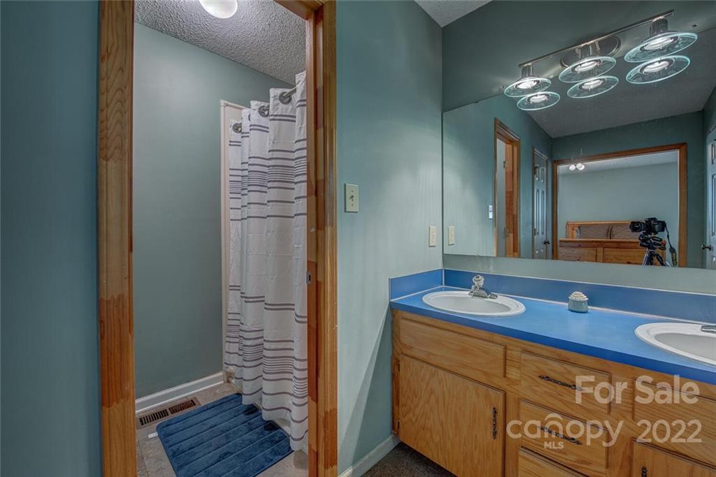 509 Shadow View Drive