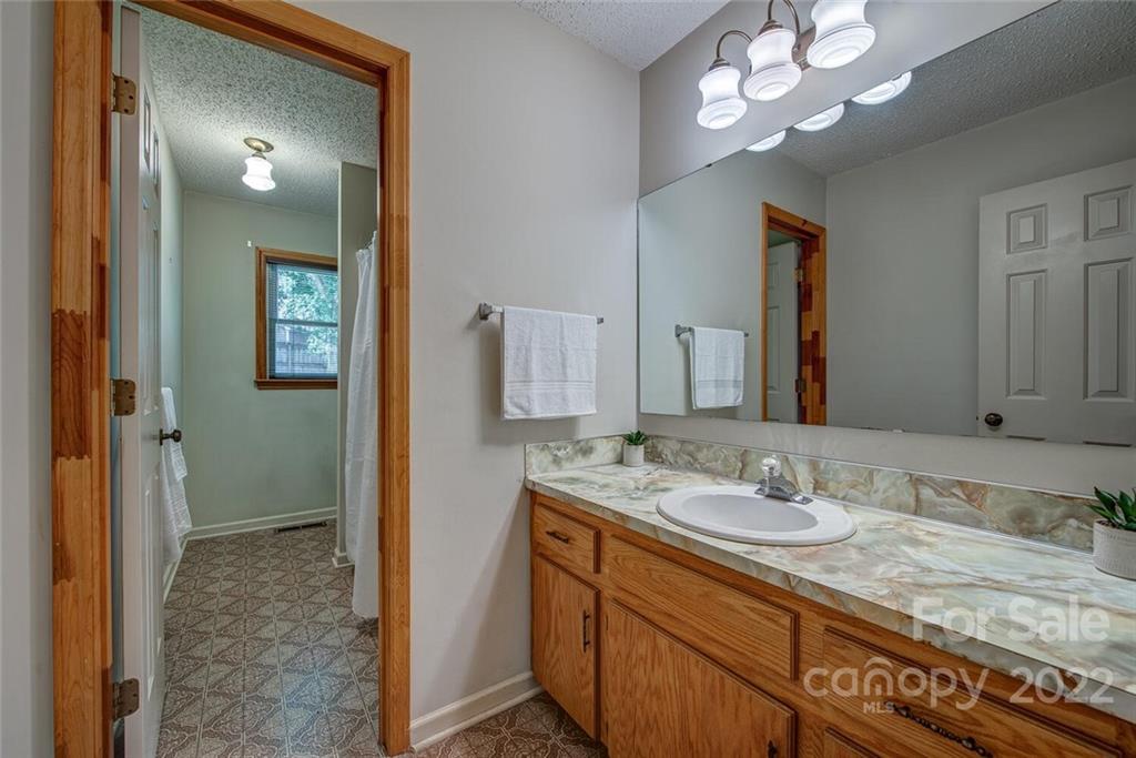 509 Shadow View Drive