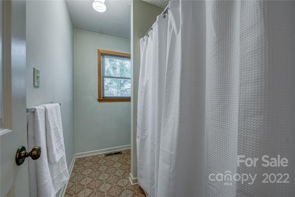 509 Shadow View Drive