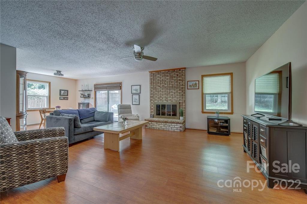 509 Shadow View Drive