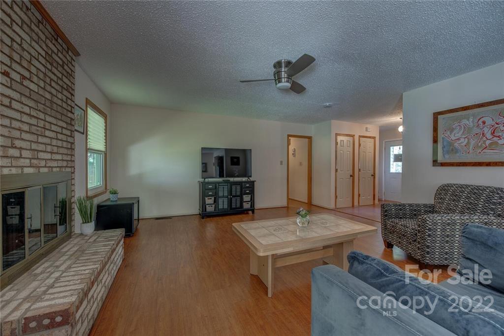 509 Shadow View Drive