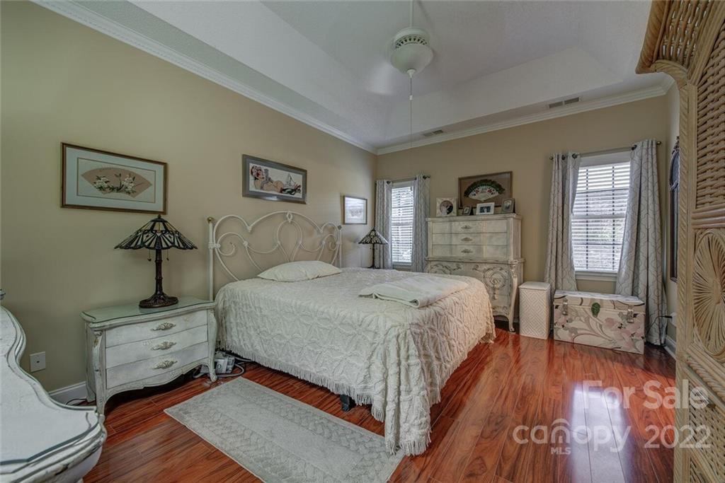 2122 Pinefield Court