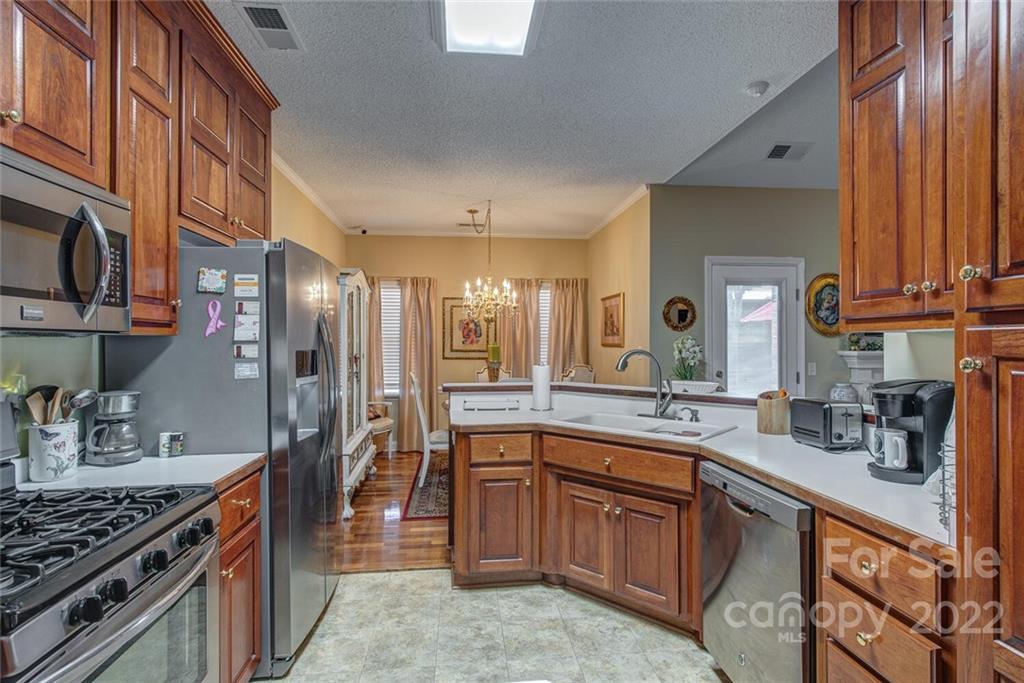 2122 Pinefield Court