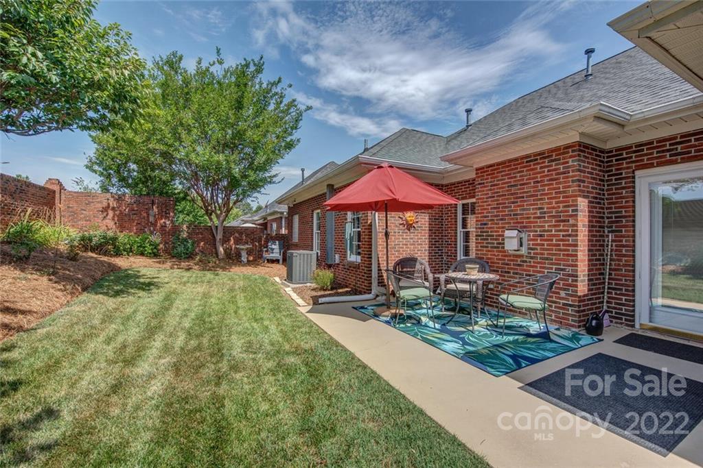 2122 Pinefield Court