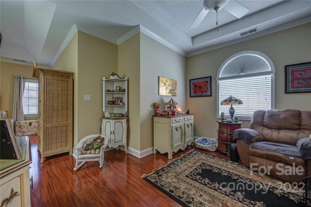 2122 Pinefield Court