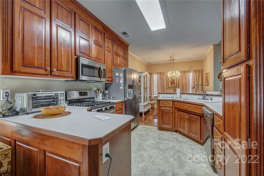 2122 Pinefield Court