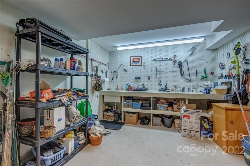 2349 Maria Lynn Court