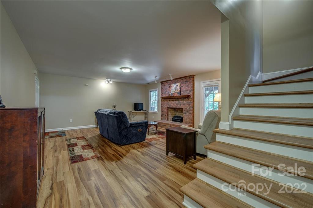 2349 Maria Lynn Court