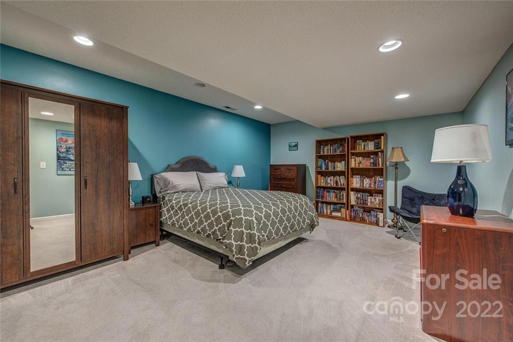 2349 Maria Lynn Court