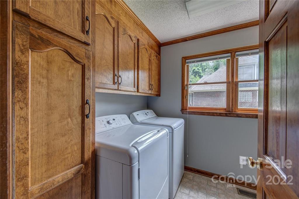 2349 Maria Lynn Court