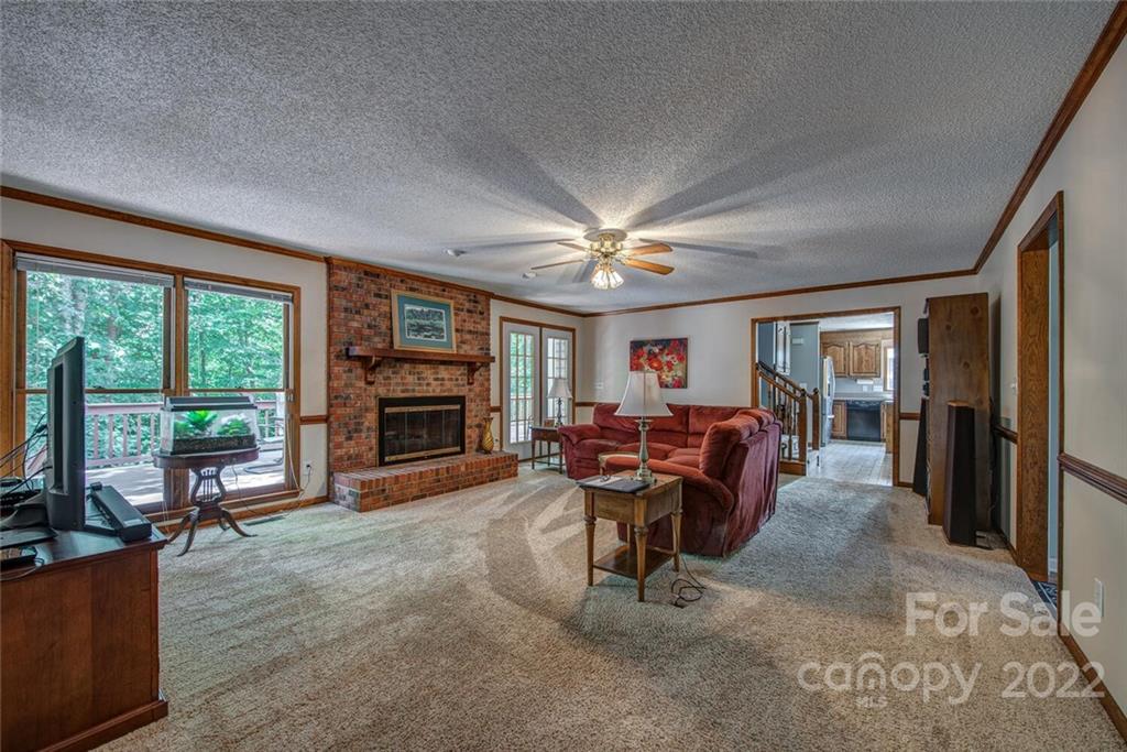 2349 Maria Lynn Court