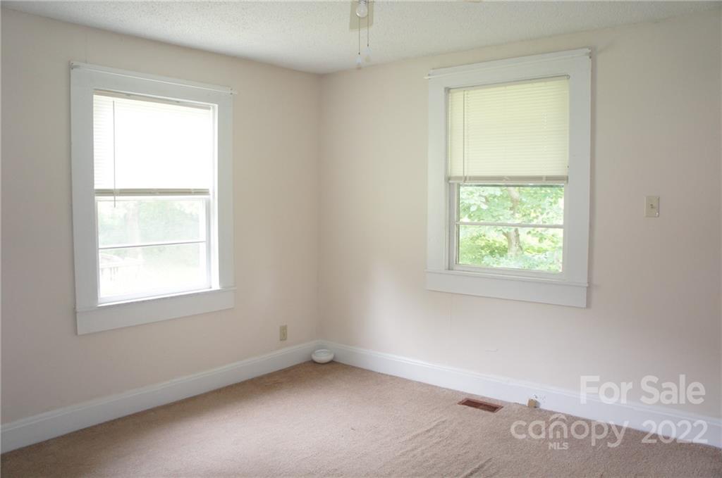109 & 111 S Oak Street