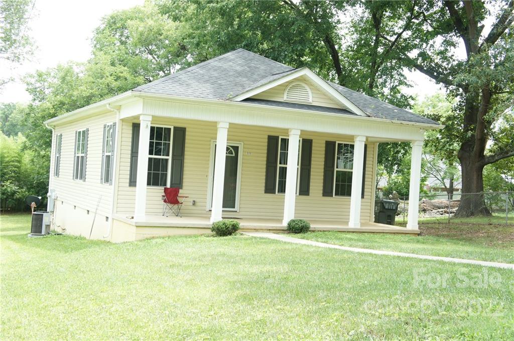 109 & 111 S Oak Street