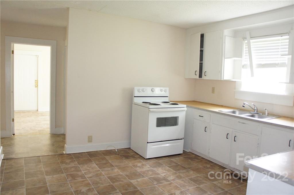 109 & 111 S Oak Street