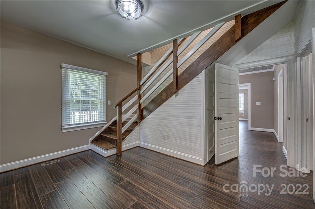 2433 Puetts Chapel Road