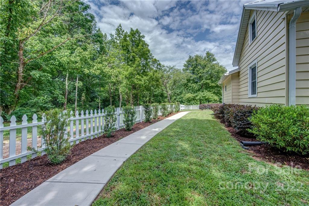 2433 Puetts Chapel Road