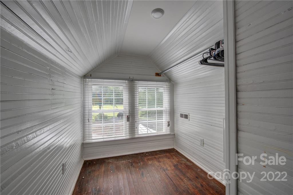 2433 Puetts Chapel Road