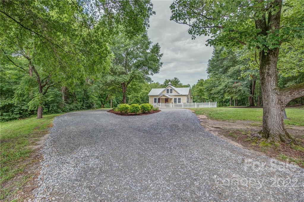 2433 Puetts Chapel Road