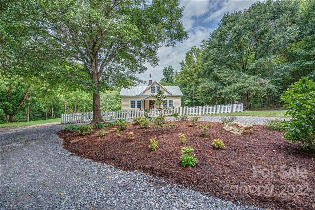 2433 Puetts Chapel Road