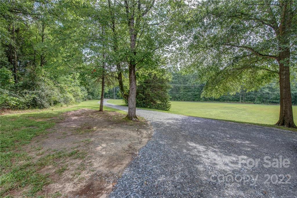 2433 Puetts Chapel Road
