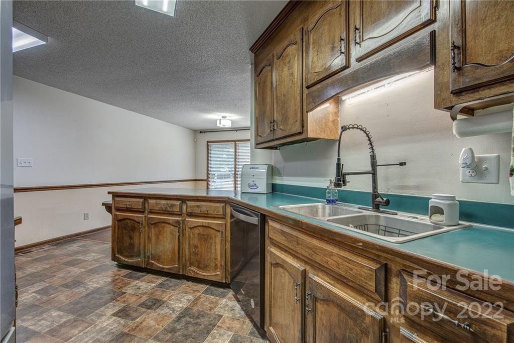 112 Louisbourg Court