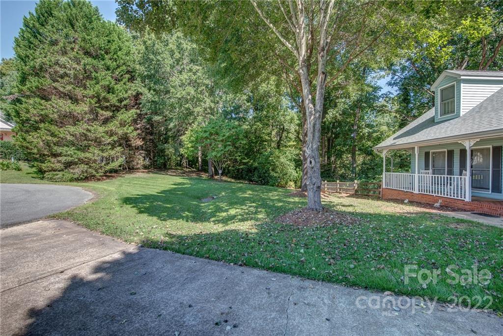 112 Louisbourg Court