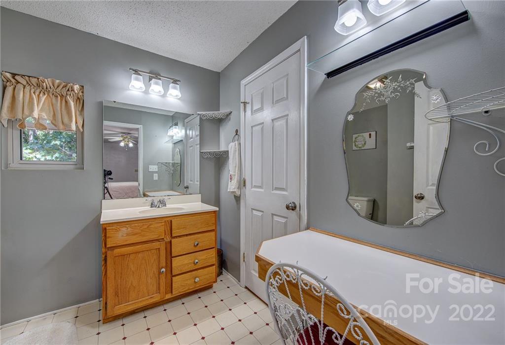 112 Louisbourg Court