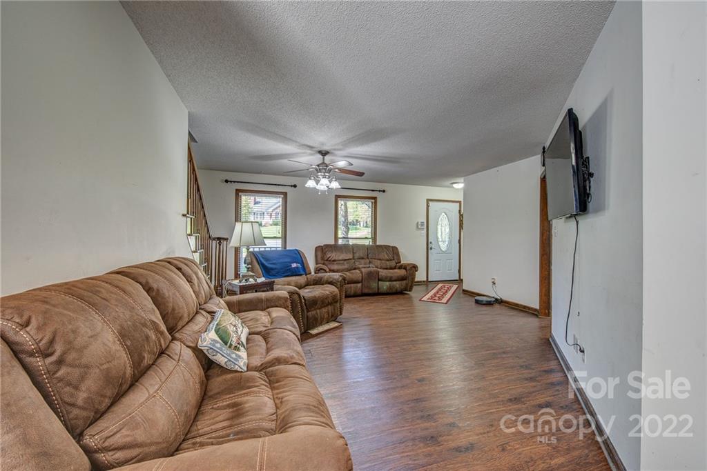 112 Louisbourg Court