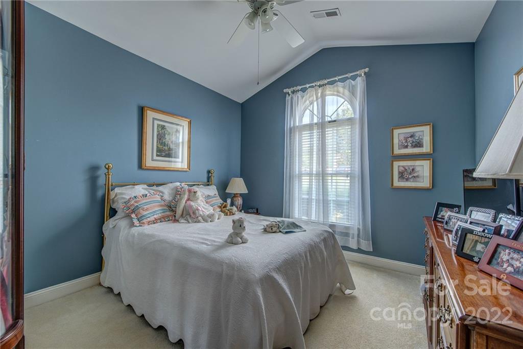 1927 Connemara Court
