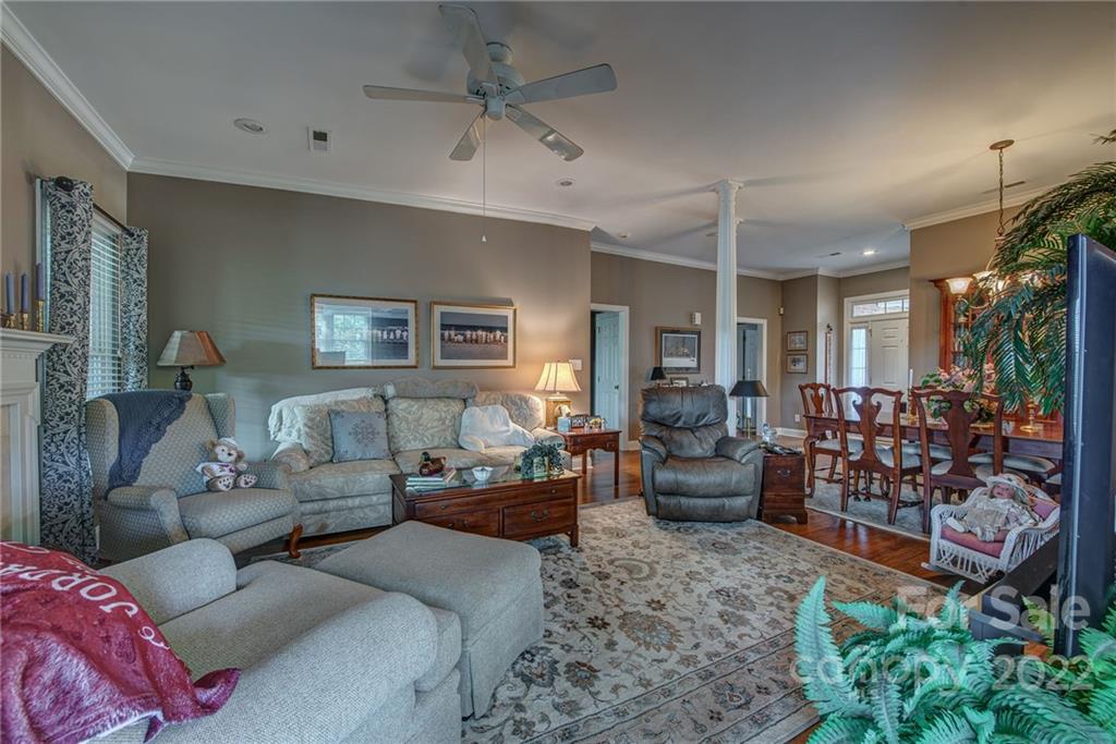 1927 Connemara Court