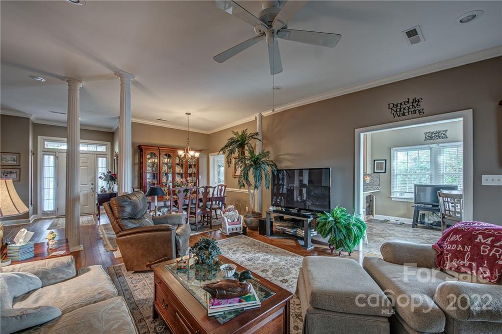 1927 Connemara Court