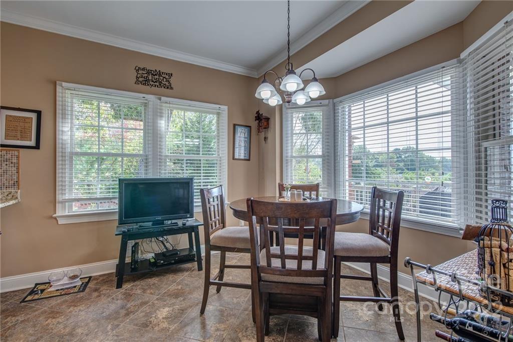 1927 Connemara Court