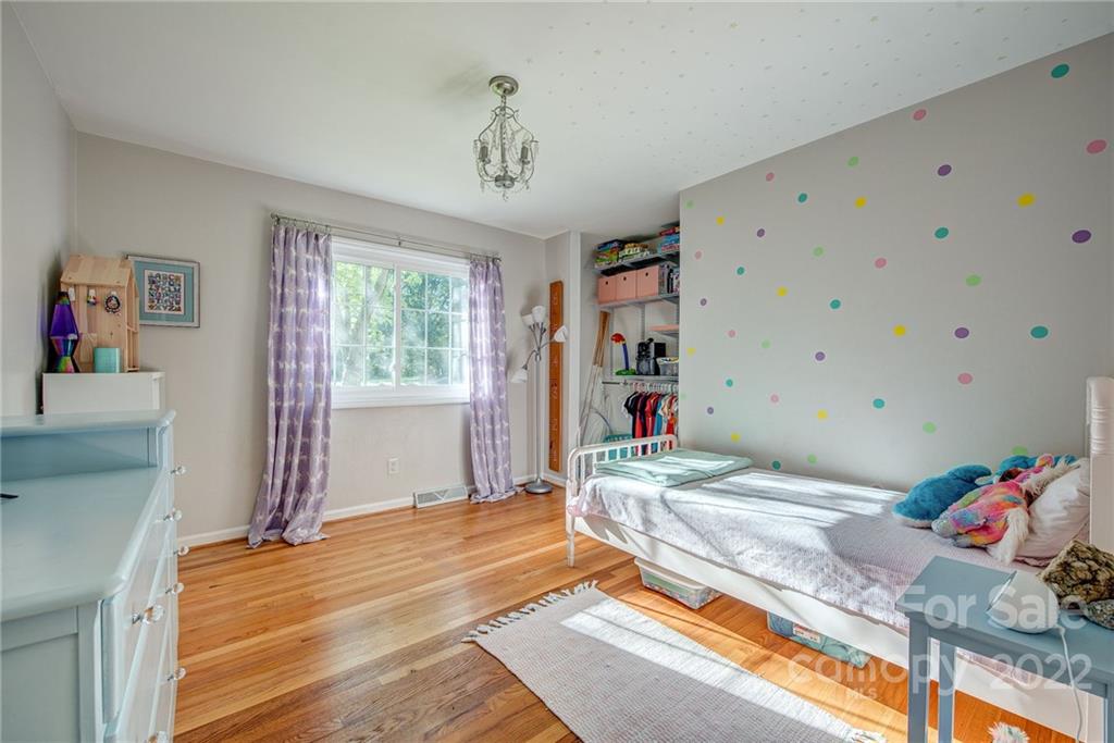 2120 Clearview Court