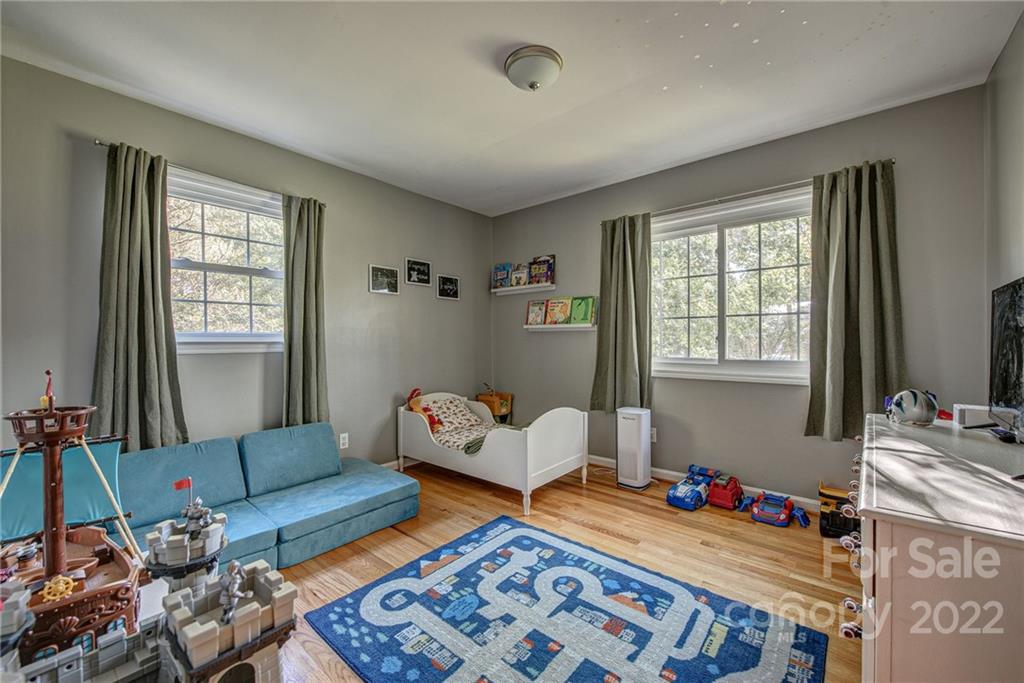 2120 Clearview Court