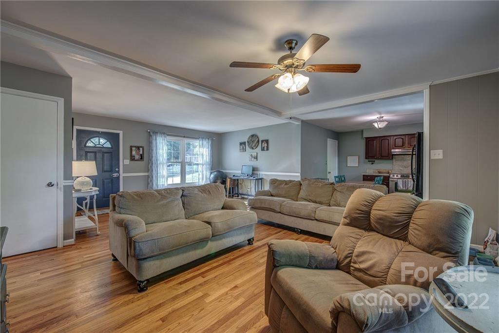 2120 Clearview Court