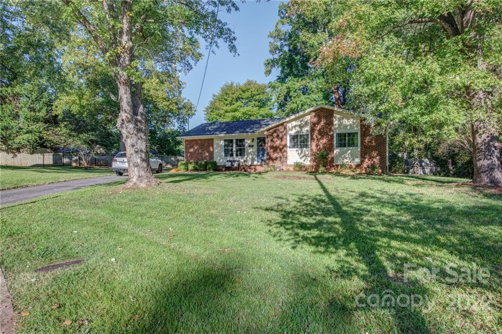 2120 Clearview Court