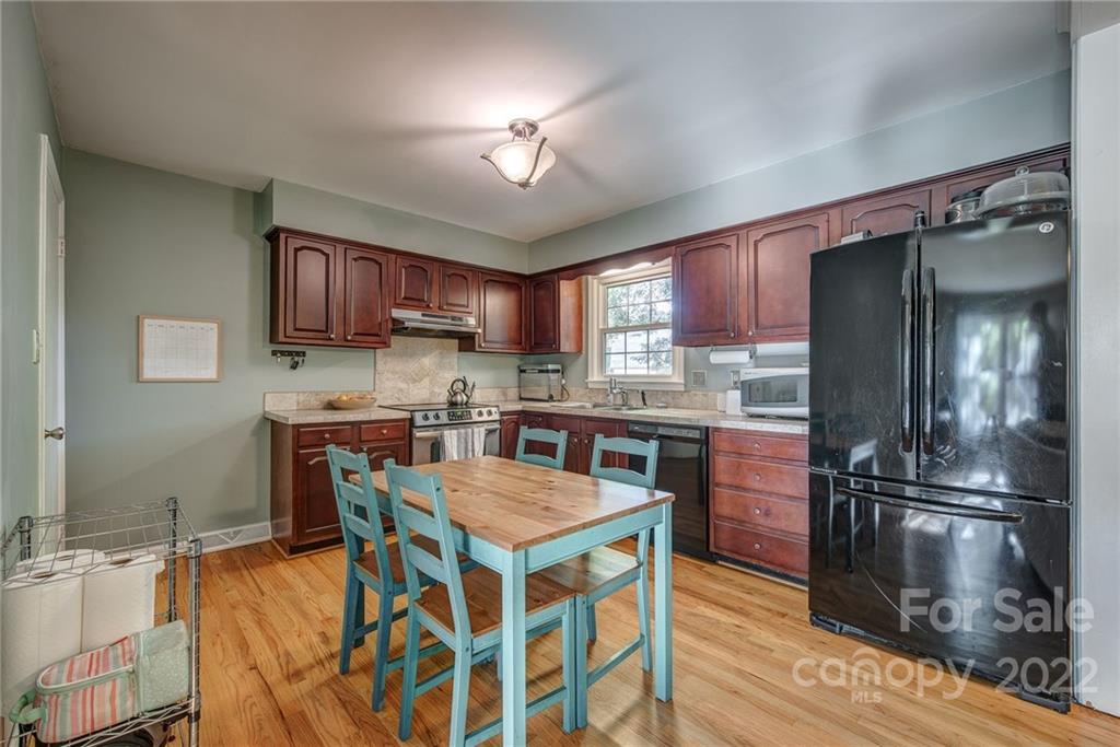 2120 Clearview Court