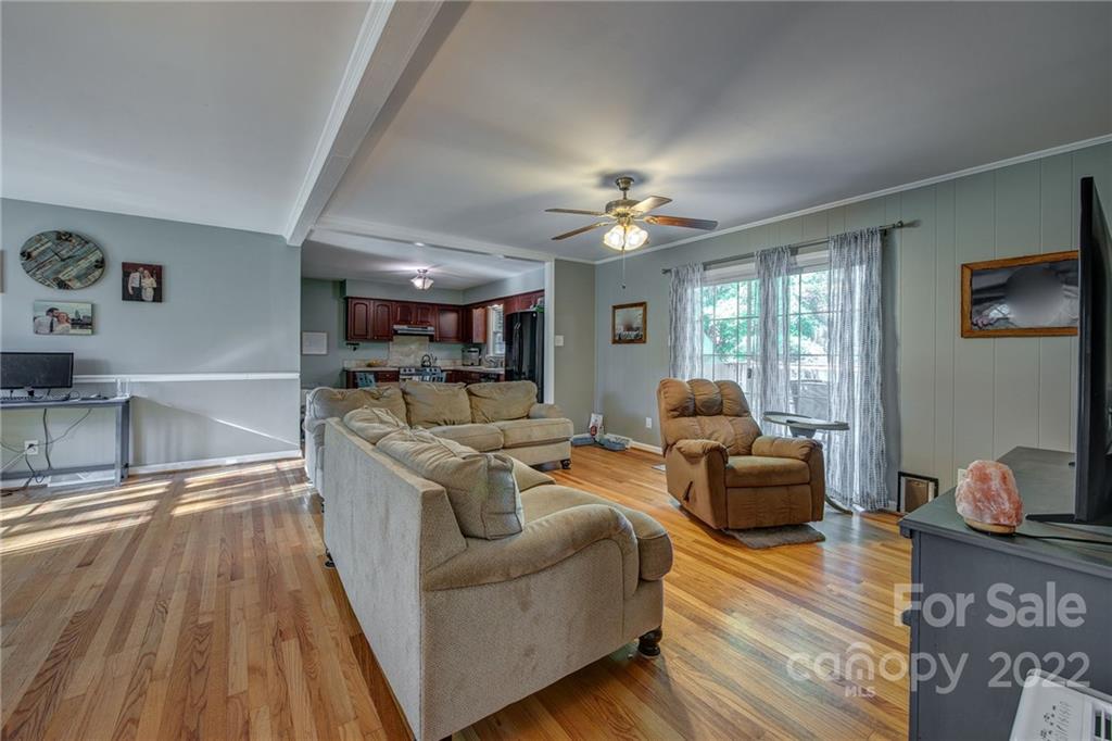 2120 Clearview Court