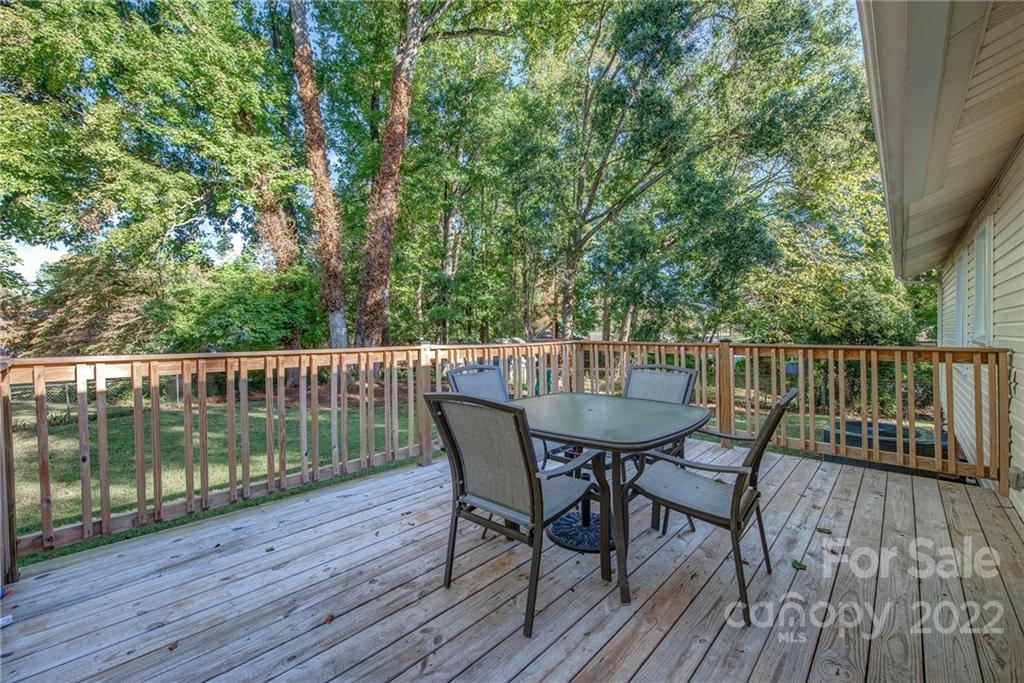 2120 Clearview Court