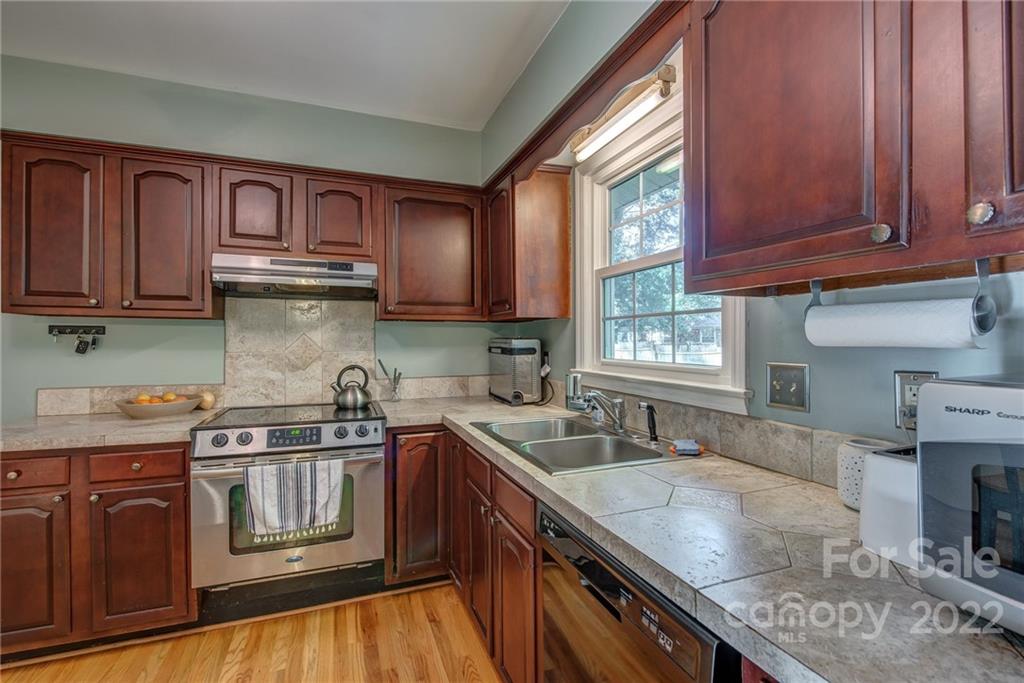 2120 Clearview Court