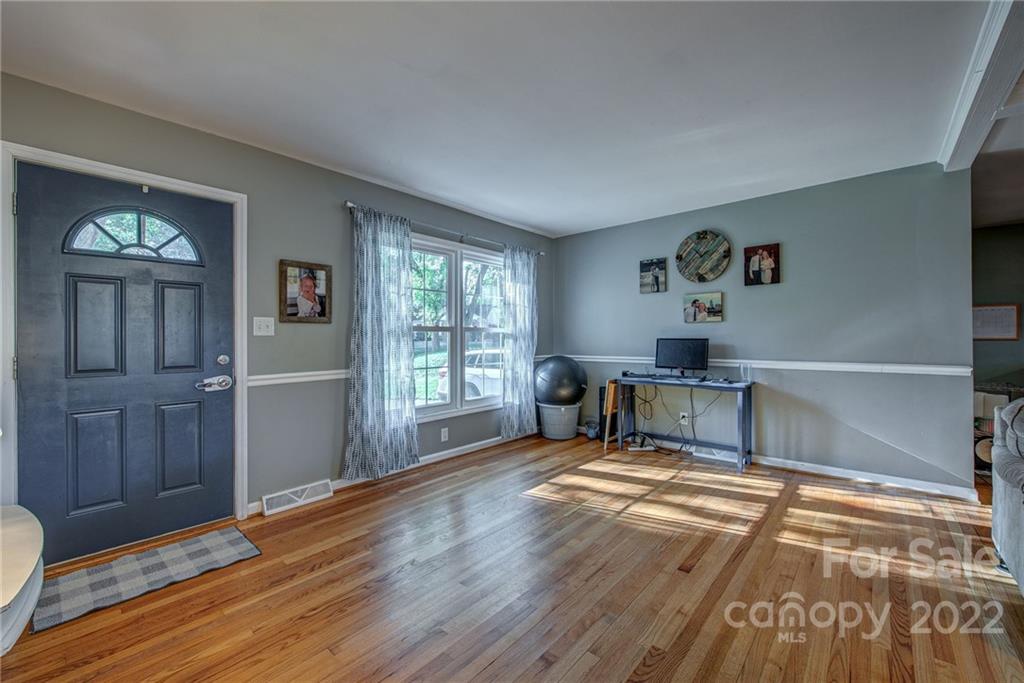 2120 Clearview Court