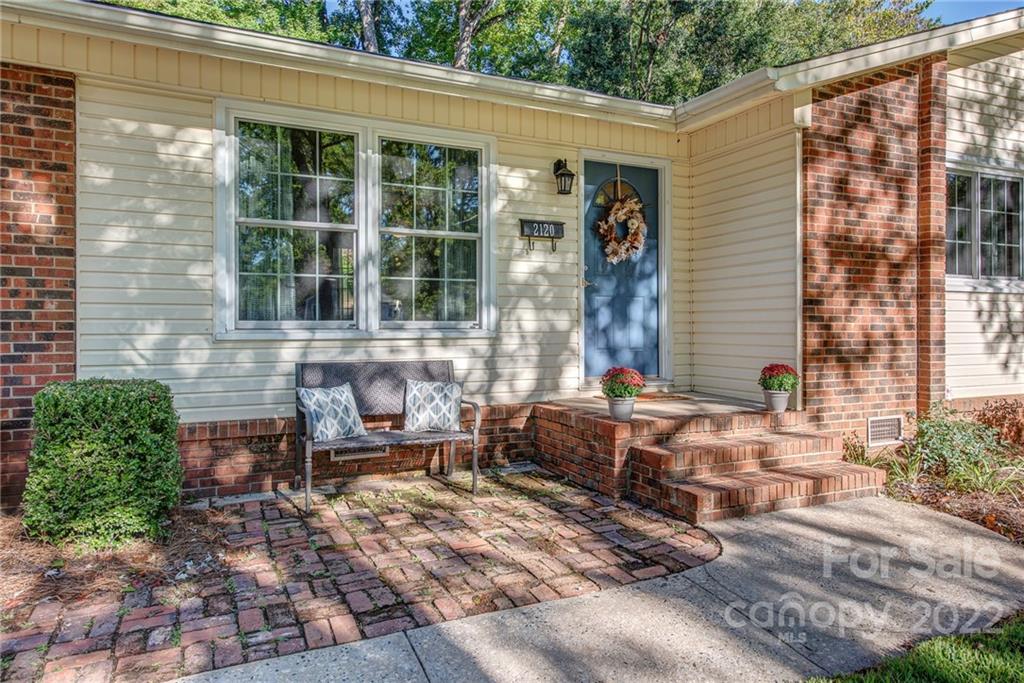 2120 Clearview Court