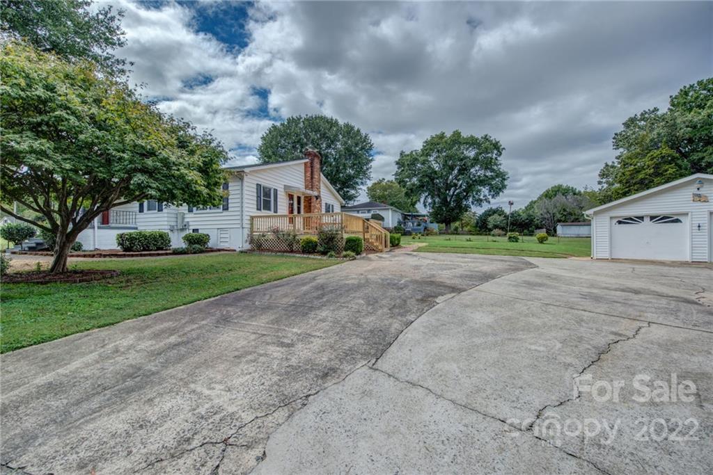 101 N Elm Street N