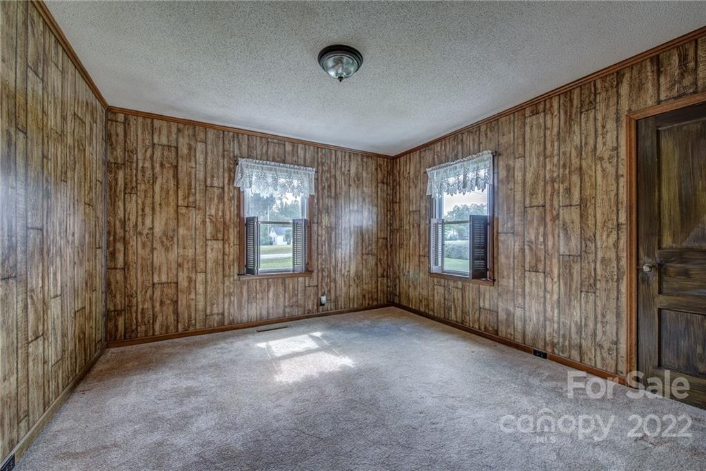101 N Elm Street N