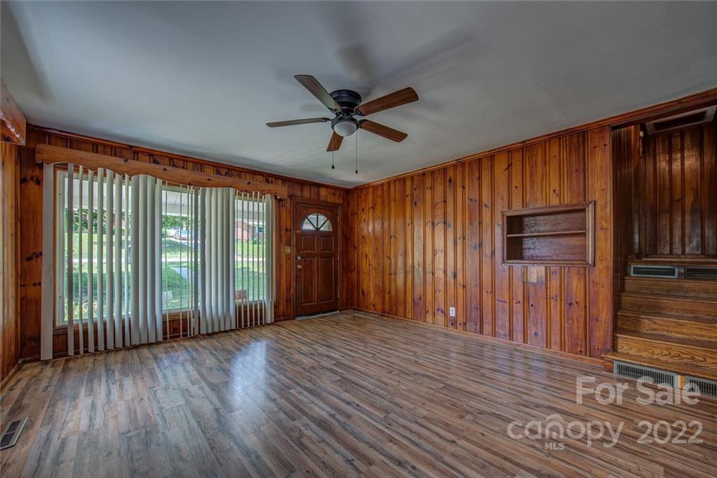 997 Green Circle Drive