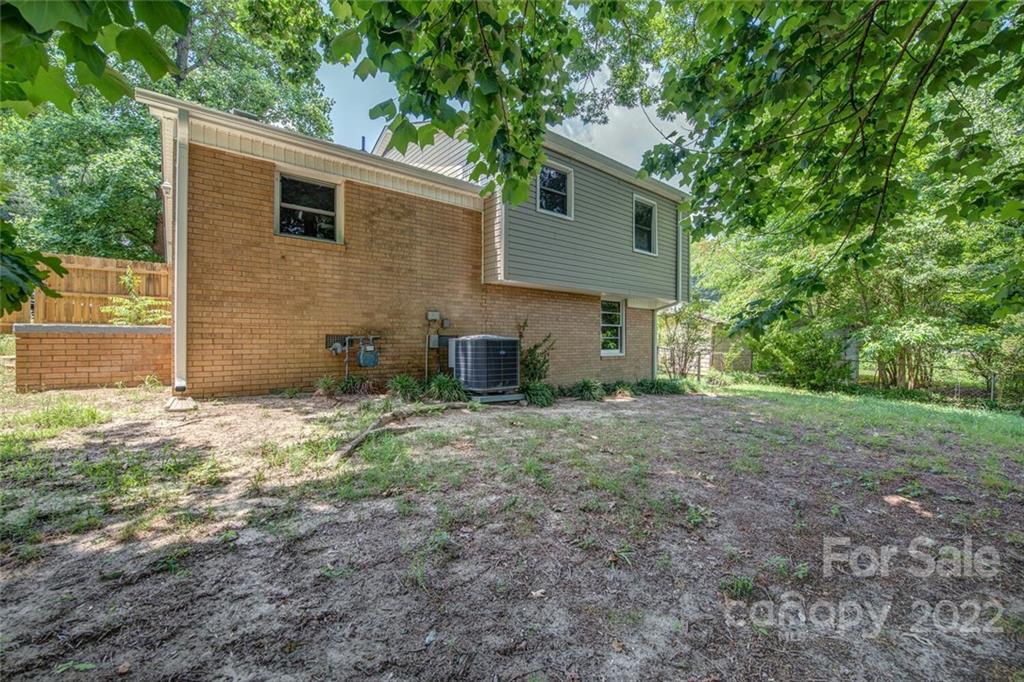 997 Green Circle Drive