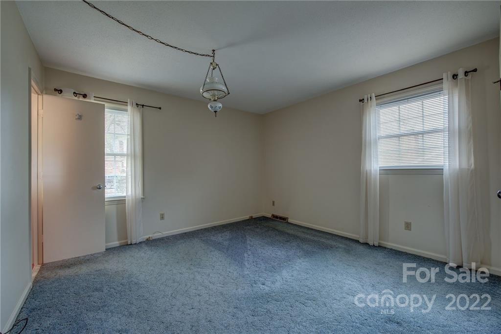 1216 Huntsmoor Drive