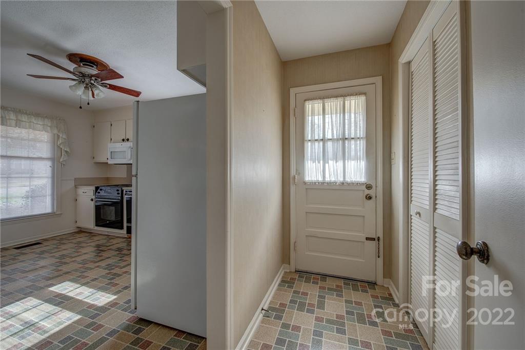 1216 Huntsmoor Drive