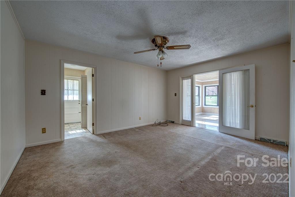 1216 Huntsmoor Drive